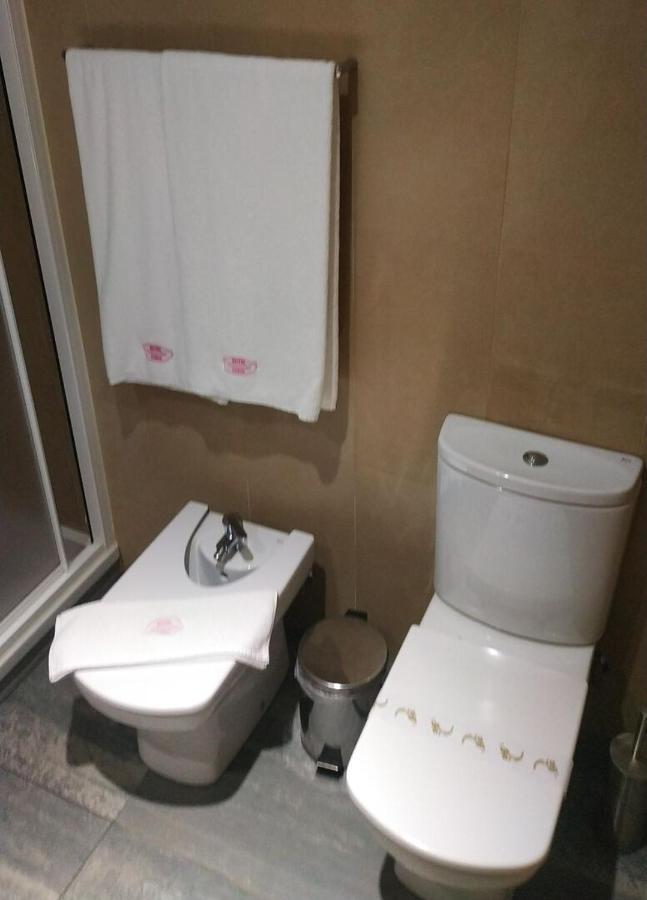 Hotel Comodoro Đảo Đảo Corvo Ngoại thất bức ảnh